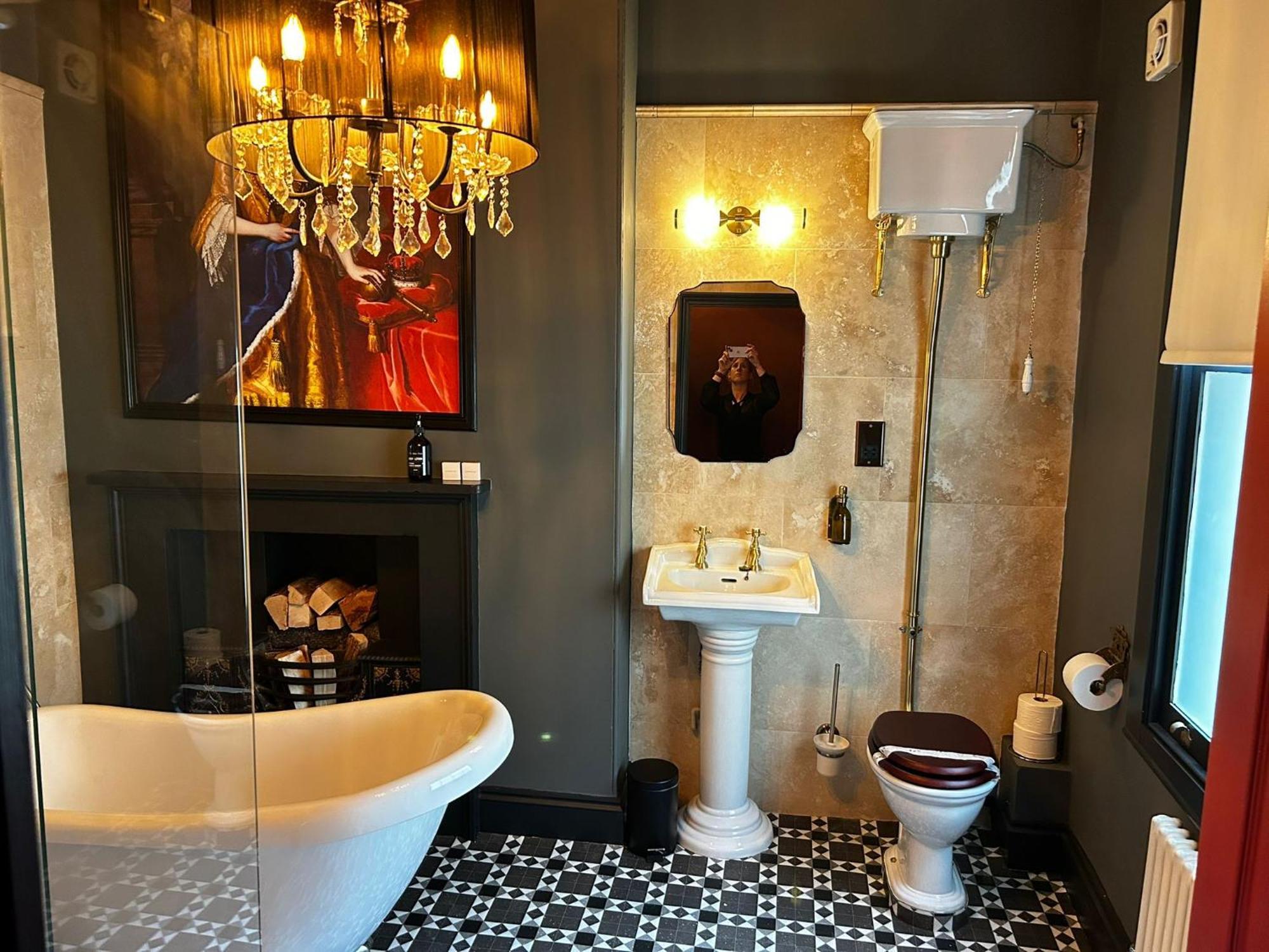 Golden Fleece York Hotel Buitenkant foto