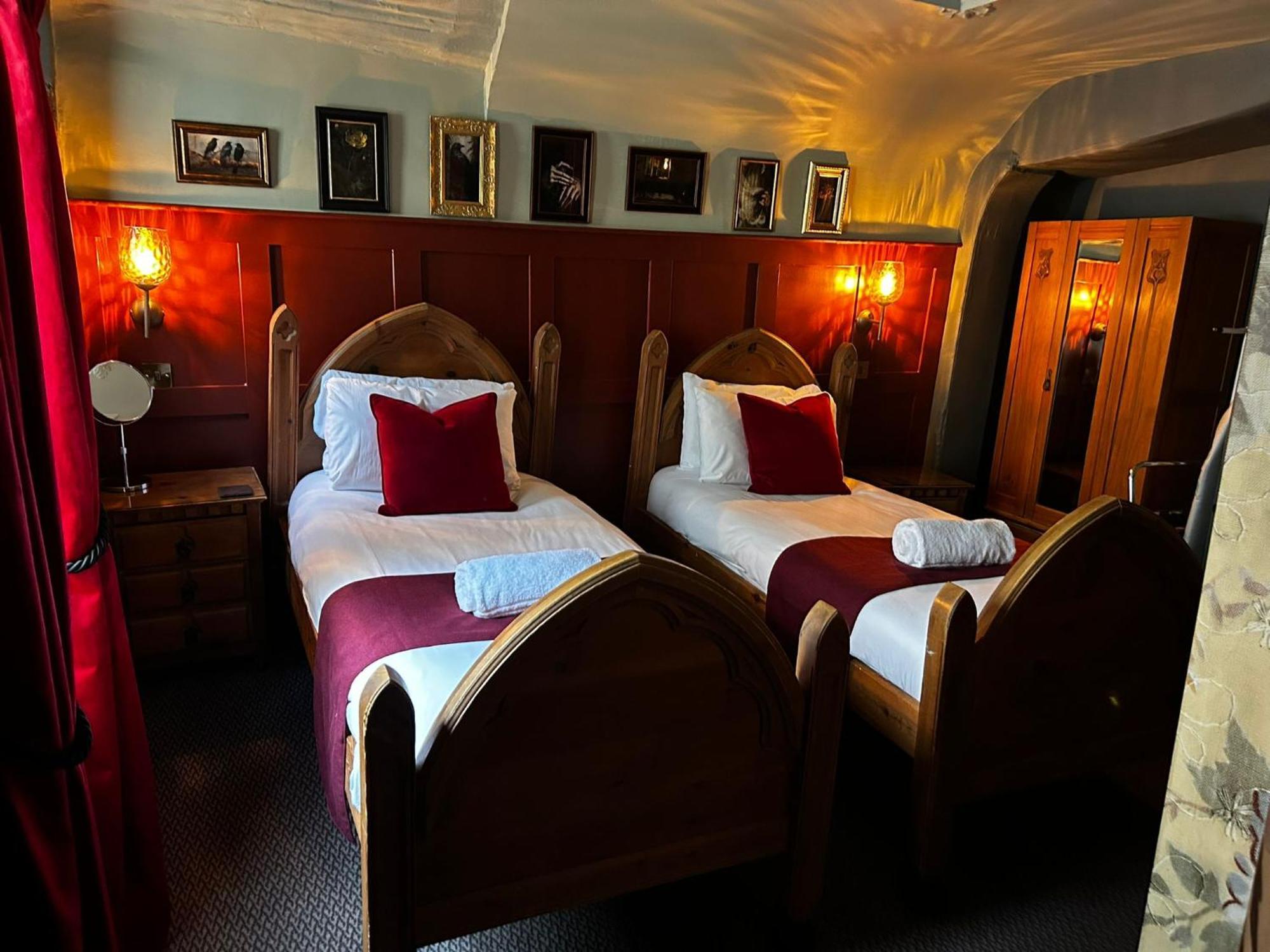 Golden Fleece York Hotel Buitenkant foto