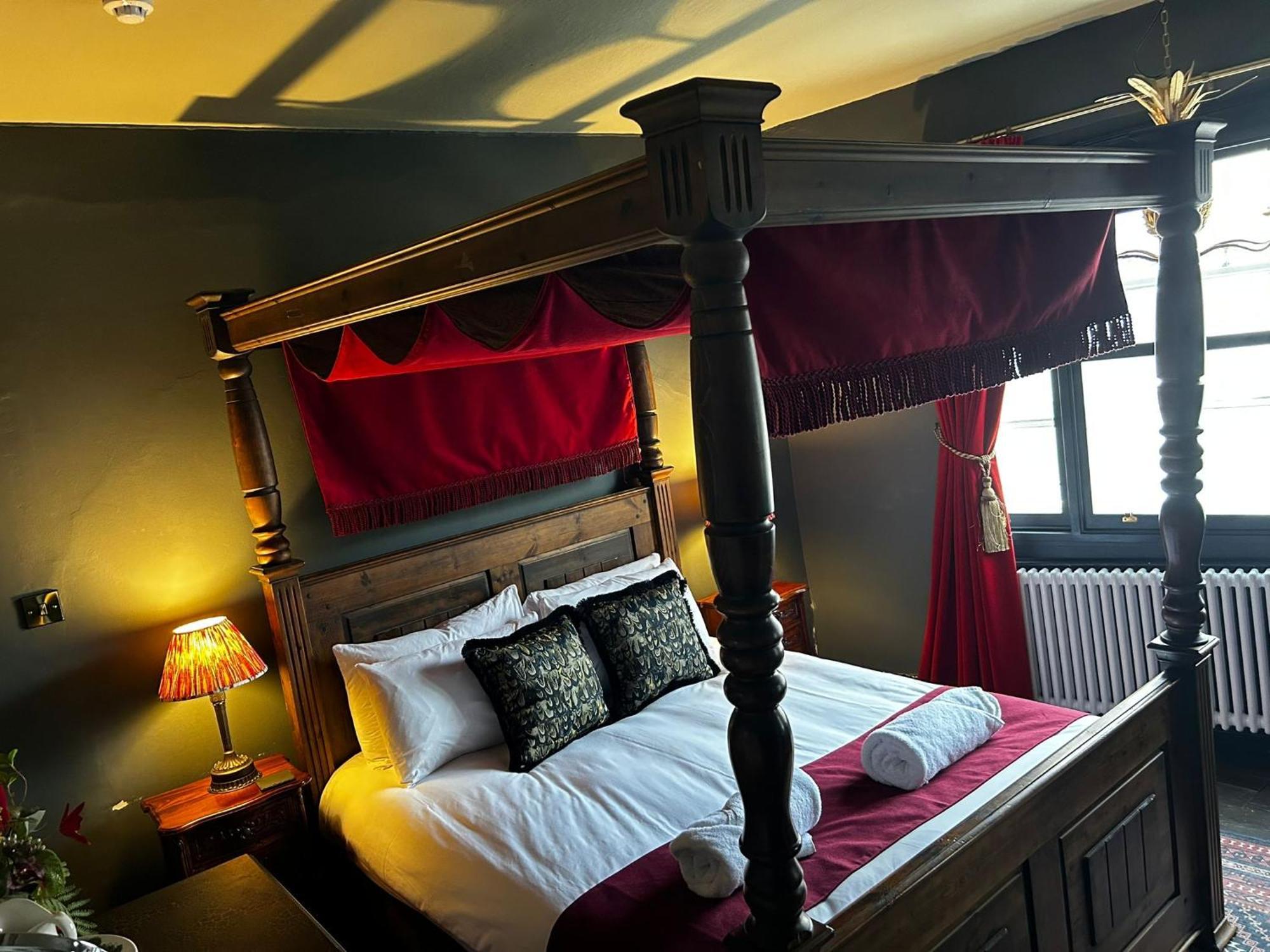 Golden Fleece York Hotel Buitenkant foto