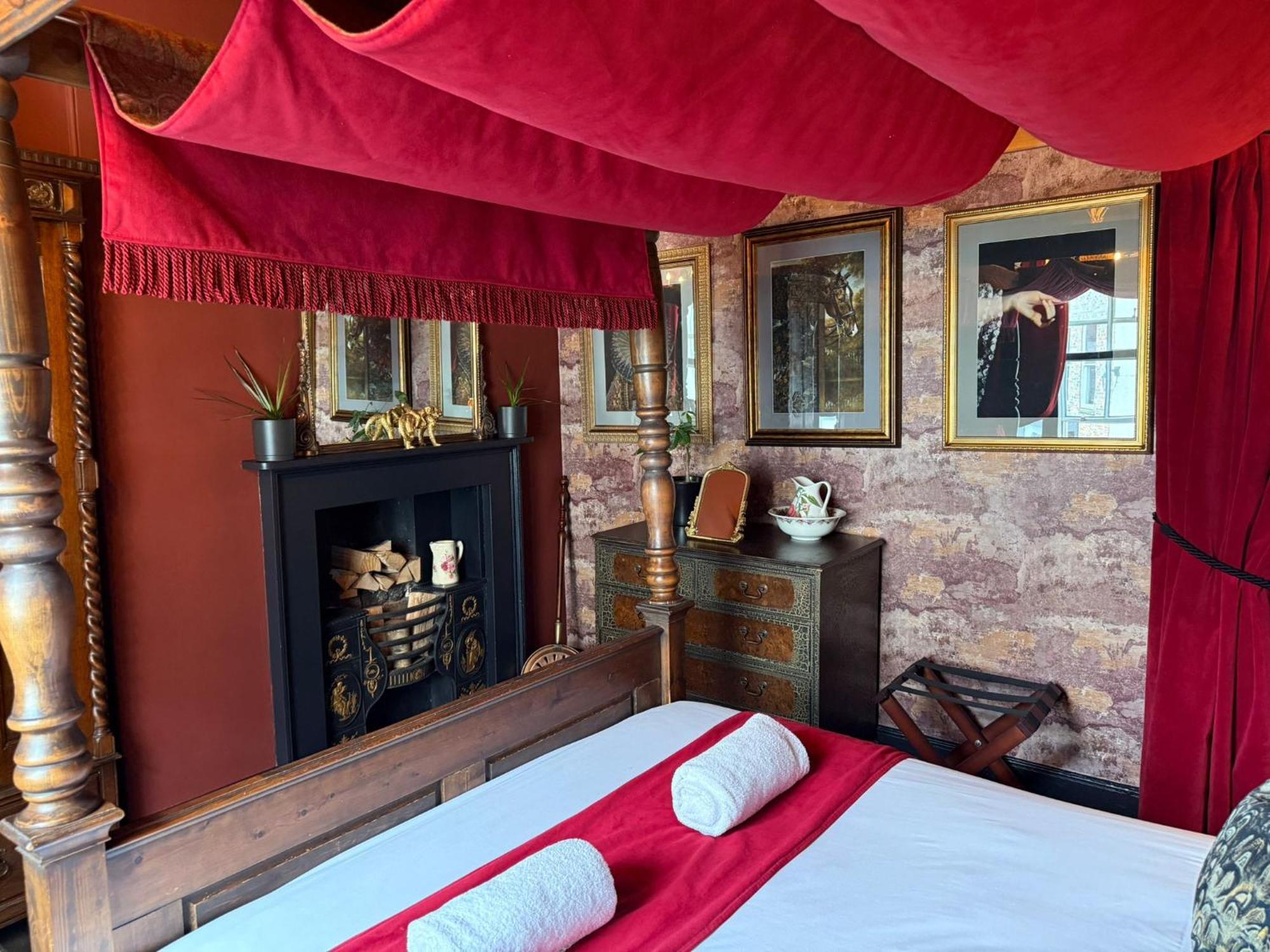 Golden Fleece York Hotel Buitenkant foto