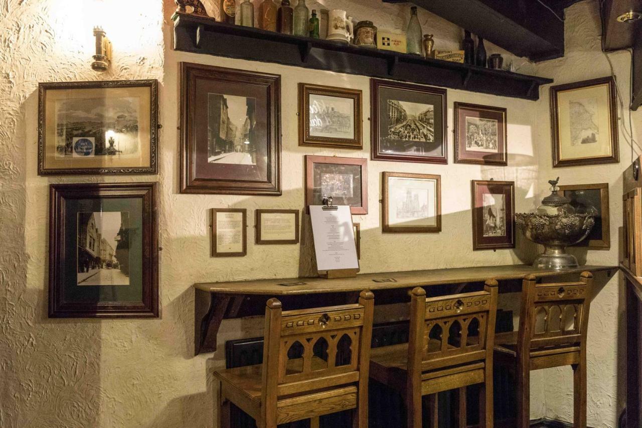 Golden Fleece York Hotel Buitenkant foto